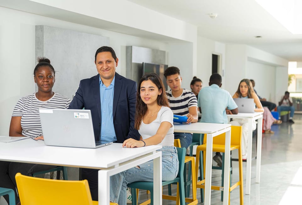 Se préparer à l’entretien pour intégrer une école de commerce Le guide ultime 1